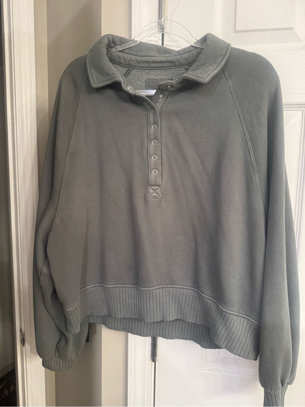 aerie Heather Gray Comfy Pullover small